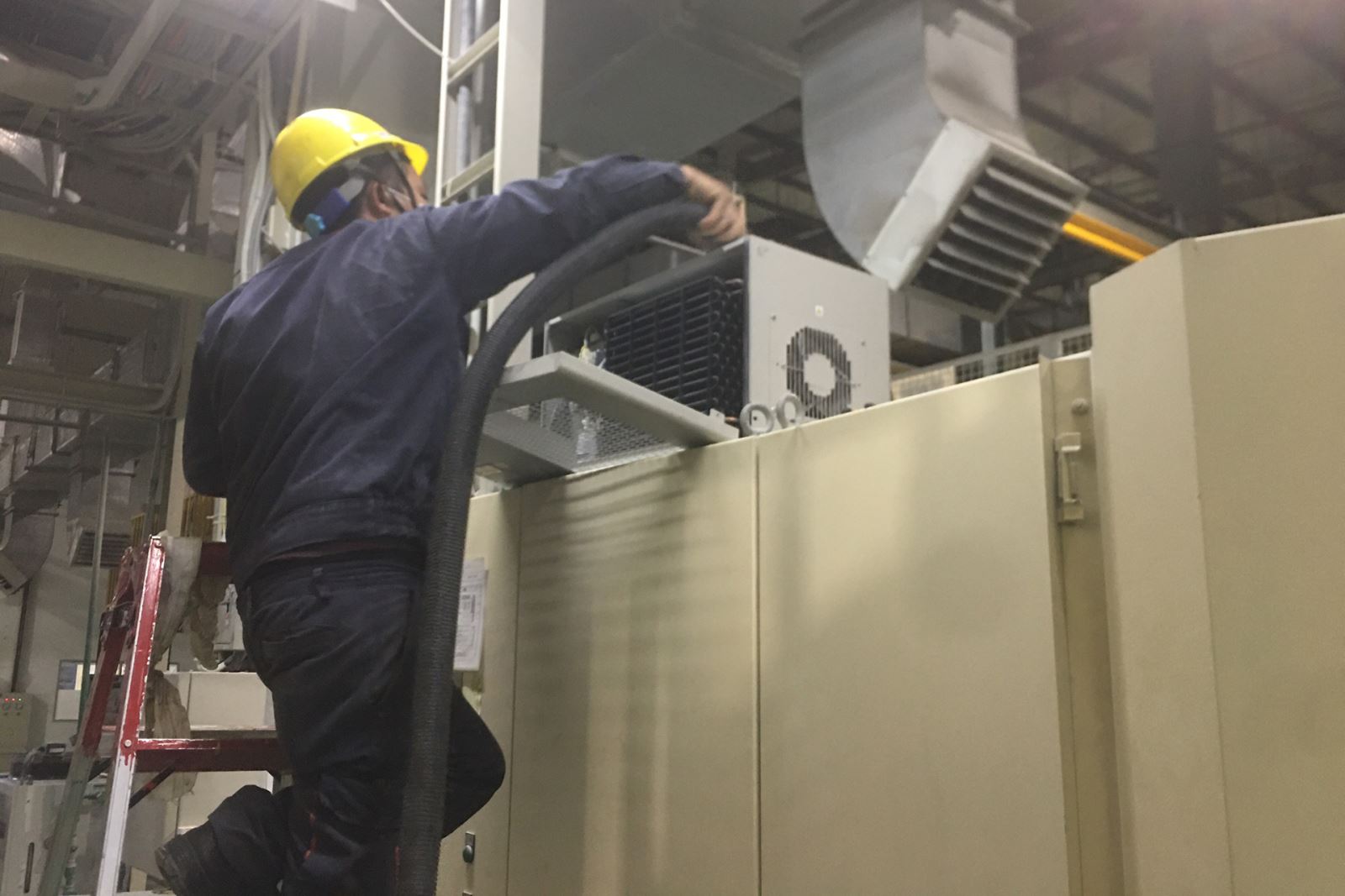 Điện Lạnh Lê Gia Phát chuyên bảo trì bảo dưỡng máy lạnh công nghiệp tại KCN Sóng Thần 1,2,3 | Bình Dương