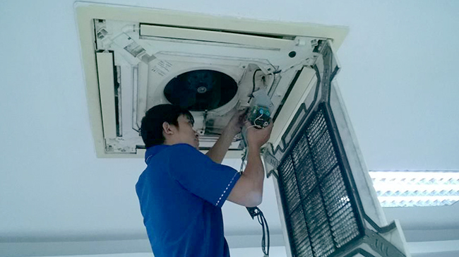 Quy trình vệ sinh và bảo trì máy lạnh công nghiệp